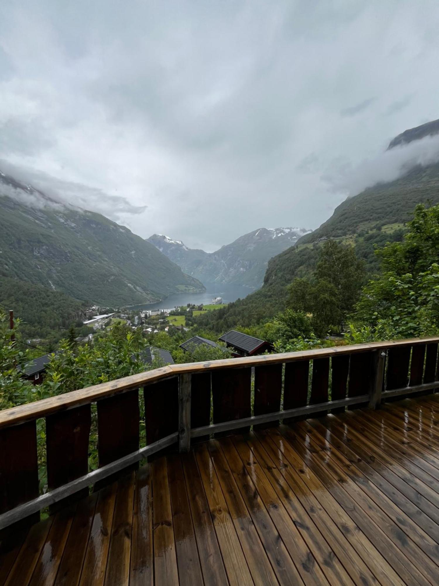 Fossen Accommodation Гайрангер Стая снимка